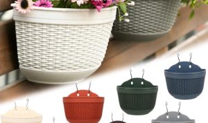 Small hanging plant pots